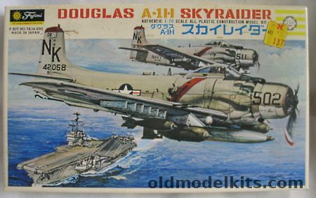 Fujimi 1/70 TWO A-1H Douglas Skyraider, FH-3-129 plastic model kit